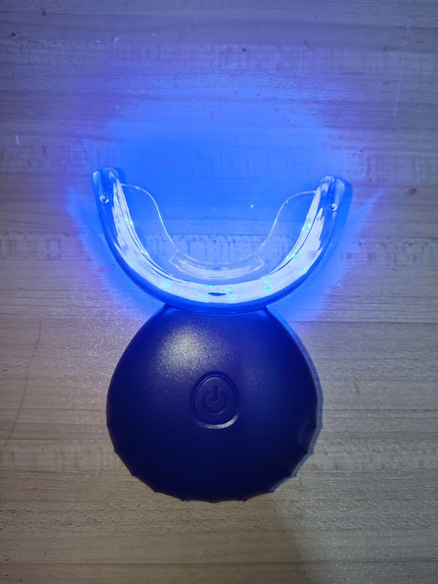 Cura Orale e Sbiancamento Dent - Teeth Whitening With Blue Light recensione e prezzo