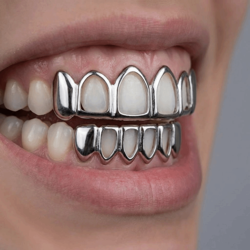 Set da 2 Pezzi Grillz Dentali  - Teeth Whitening Uv recensione e prezzo